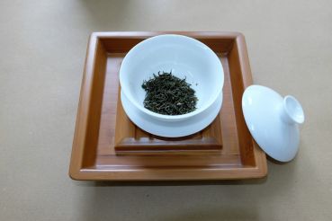 Shuang Jing Lu Cha - Grüner Tee der Zwei Brunnen