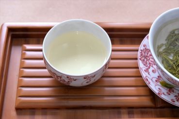 Shuangjing Lu Cha - Grüner Tee der Zwei Brunnen
