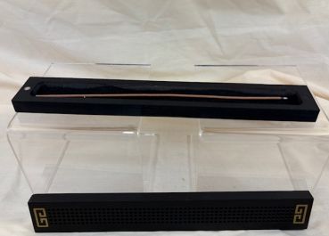 Etui zum Abbrennen von Räucherstäbchen