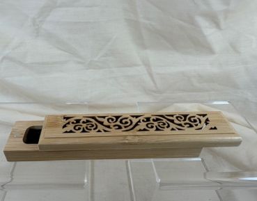 Etui zum Abbrennen von Räucherstäbchen