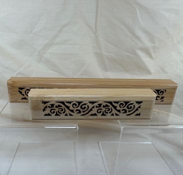 Etui zum Abbrennen von Räucherstäbchen