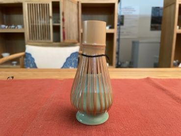 Preview: Matchabesen (Chasen) + Matchabesenhalter (Kusenaoshi) - grün