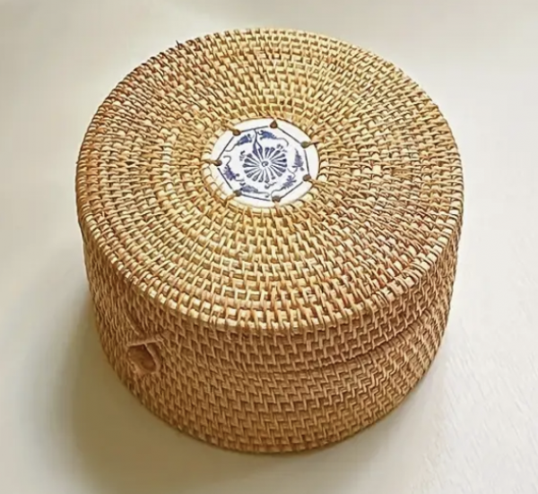 Teekuchenbehälter