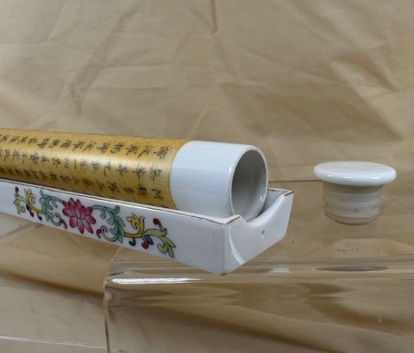Räucherstäbchenetui mit Schale